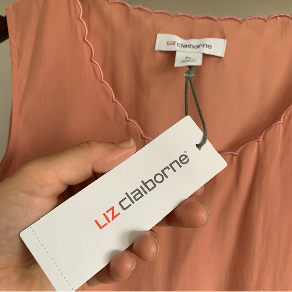 • NWT! [Liz Claiborne] Sleeveless Top • - Picture 4 of 11